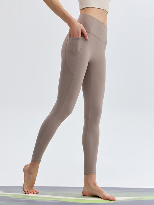N66LYCRA®素材 美尻 マルチポケット付き 9分丈 レギンス